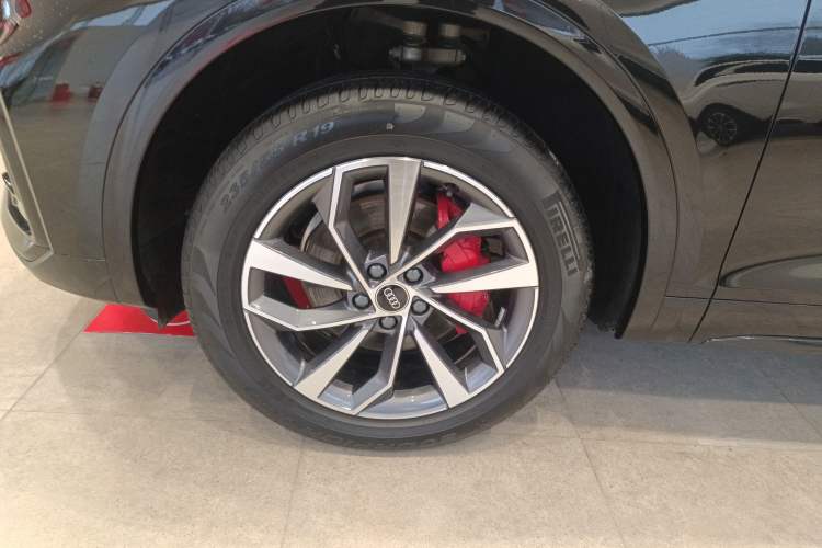 Used Audi Q5L 2024 40 TFSI Luxury Dynamic Edition Exterior 4