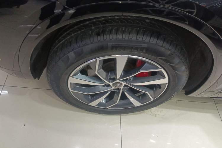 Used Audi Q5L 2024 40 TFSI Luxury Dynamic Edition Exterior 4