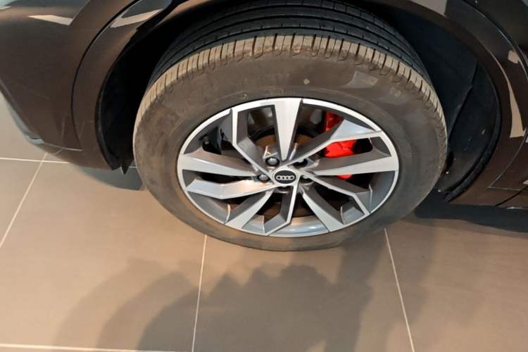 Used Audi Q5L 2024 40 TFSI Luxury Dynamic Edition Exterior 4