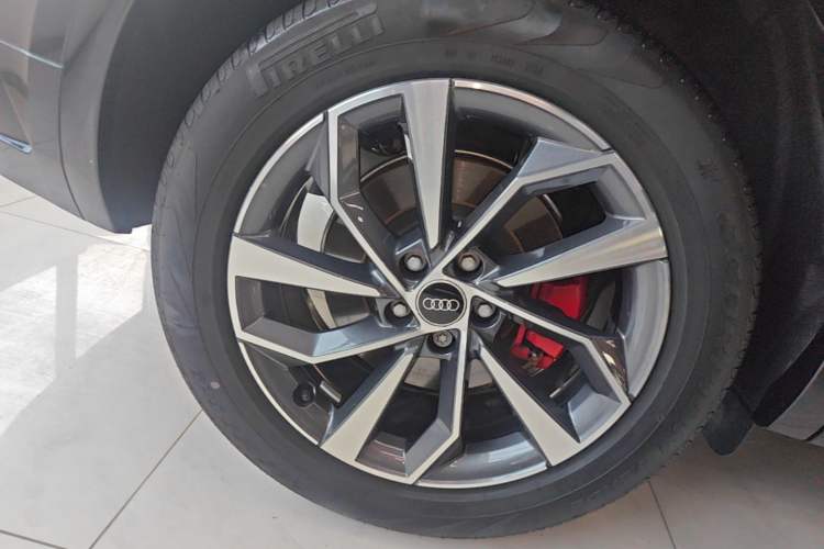 Used Audi Q5L 2024 40 TFSI Luxury Dynamic Edition Exterior 5