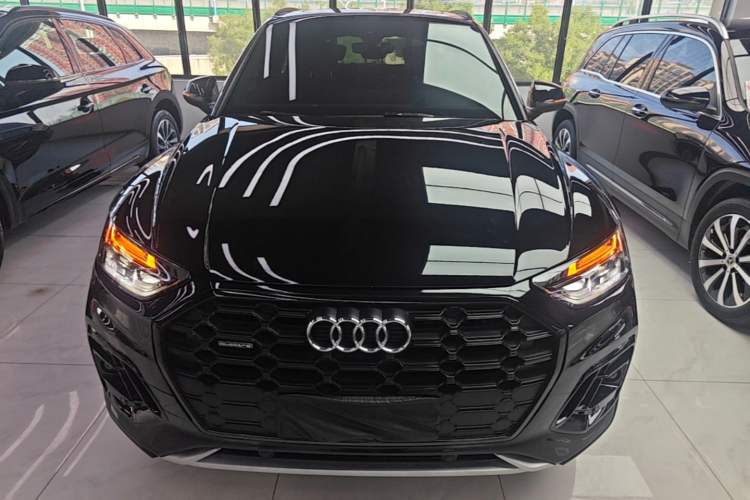 Used Audi Q5L 2024 40 TFSI Luxury Dynamic Edition Front