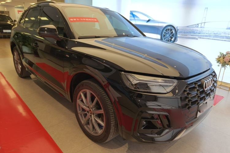 Used Audi Q5L 2024 40 TFSI Luxury Dynamic Edition Front Right 45 Deg