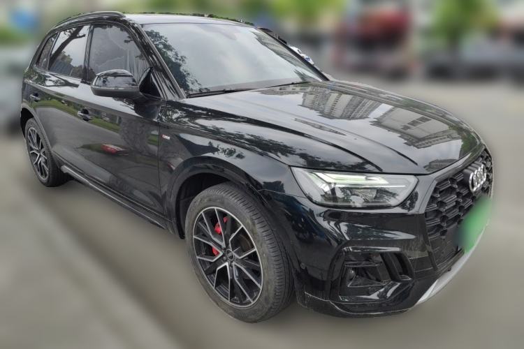 Used Audi Q5L 2024 45 TFSI Luxury Dynamic Model Front Right 45 Deg