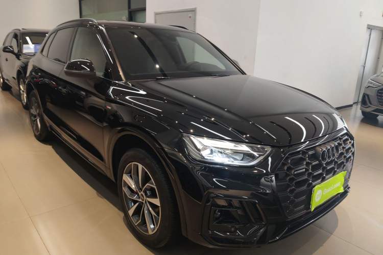 Used Audi Q5L 2024 40 TFSI Luxury Dynamic Edition Front Right 45 Deg