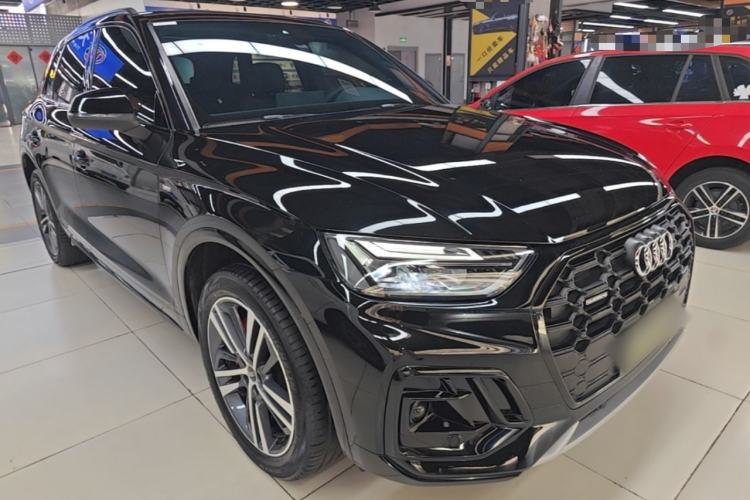 Used Audi Q5L 2024 40 TFSI Luxury Dynamic Edition Front Right 45 Deg