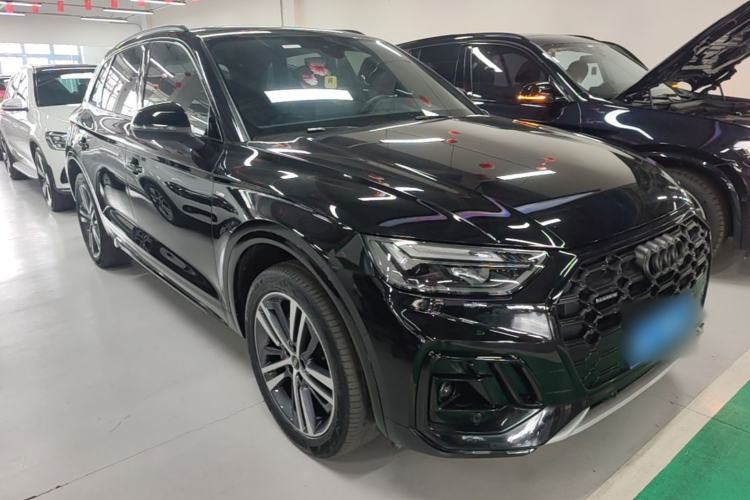 Used Audi Q5L 2024 40 TFSI Luxury Dynamic Edition Front Right 45 Deg