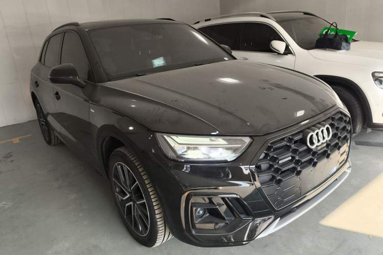 Used Audi Q5L 2024 45 TFSI Luxury Dynamic Model Front Right 45 Deg
