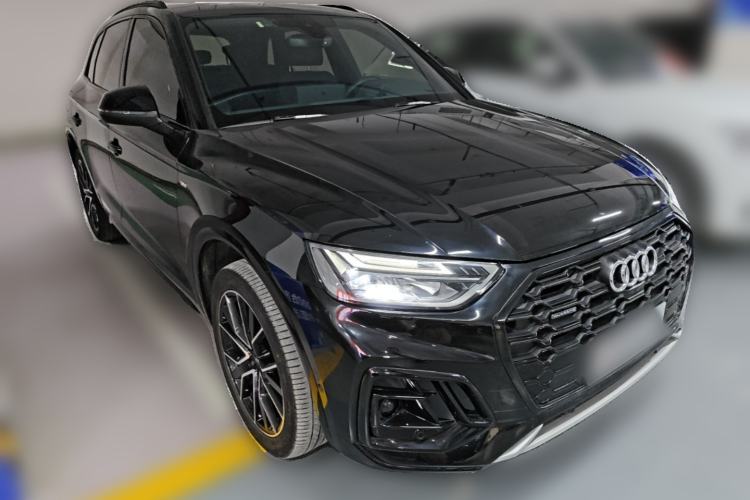 Used Audi Q5L 2024 45 TFSI Luxury Dynamic Model Front Right 45 Deg