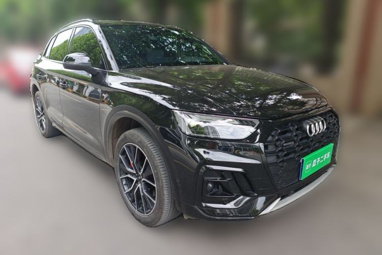 Used Audi Q5L 2024 45 TFSI Luxury Dynamic Model Front Right 45 Deg