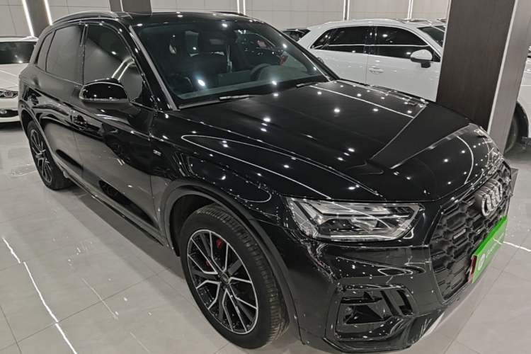 Used Audi Q5L 2024 45 TFSI Luxury Dynamic Model Front Right 45 Deg