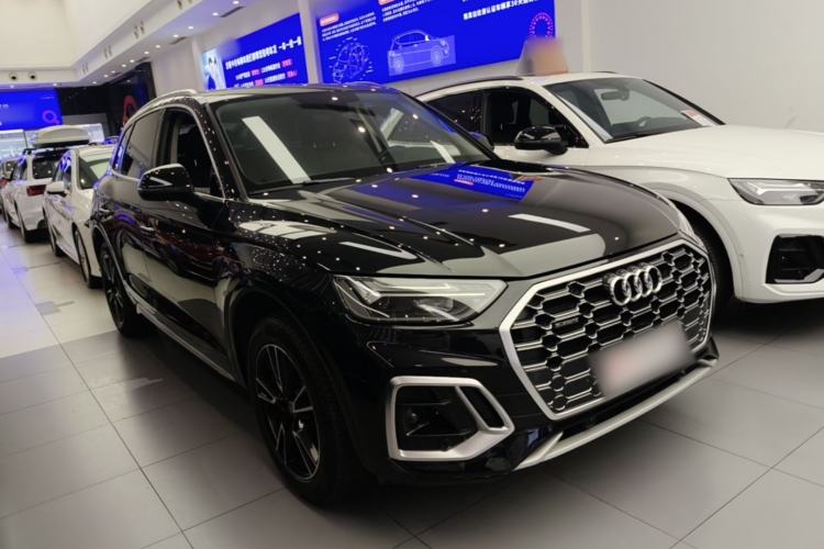Used Audi Q5L 2024 40 TFSI Fashion Dynamic Model Front Right 45 Deg