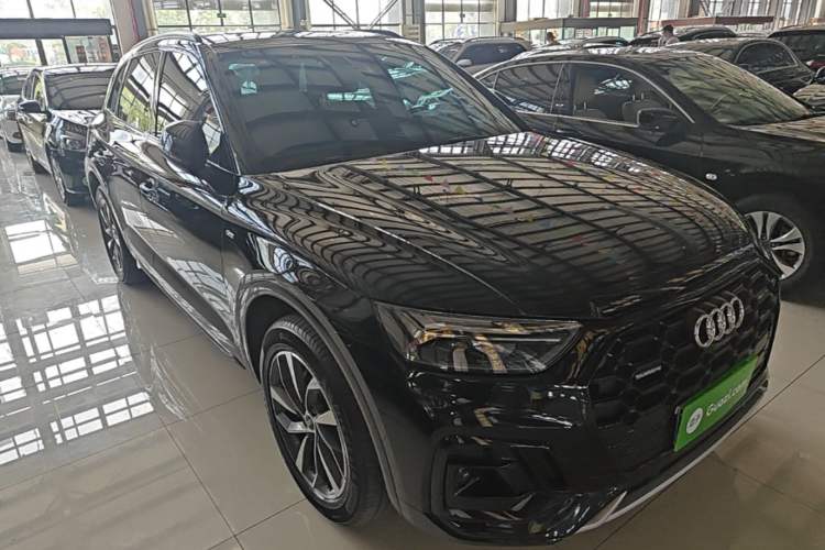 Used Audi Q5L 2024 40 TFSI Luxury Dynamic Edition Front Right 45 Deg