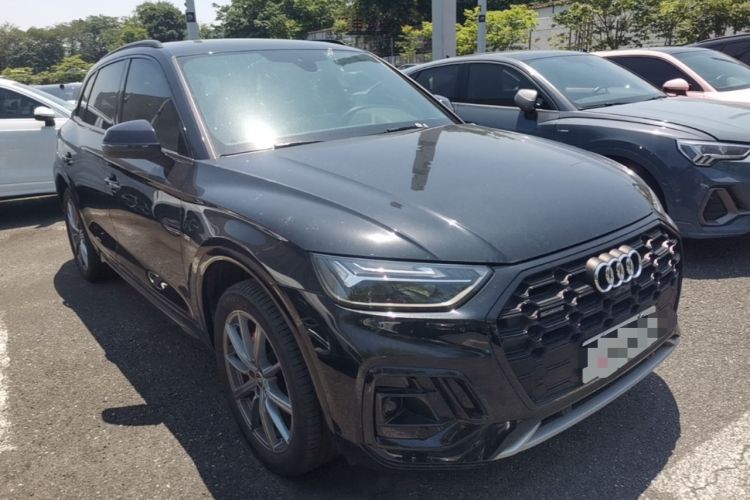 Used Audi Q5L 2024 45 TFSI Luxury Dynamic Model Front Right 45 Deg