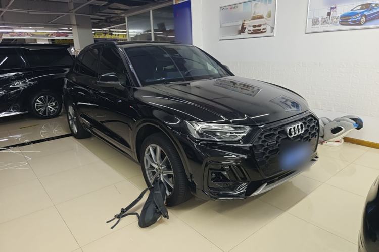 Used Audi Q5L 2024 40 TFSI Luxury Dynamic Edition Front Right 45 Deg