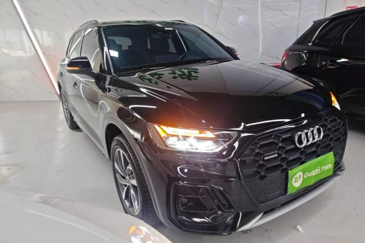 Used Audi Q5L 2024 40 TFSI Luxury Dynamic Edition Front Right 45 Deg