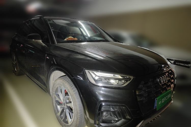 Used Audi Q5L 2024 40 TFSI Luxury Dynamic Edition Front Right 45 Deg