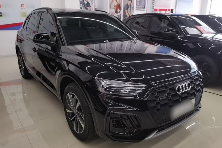 Used Audi Q5L 2024 40 TFSI Luxury Dynamic Edition Front Right 45 Deg