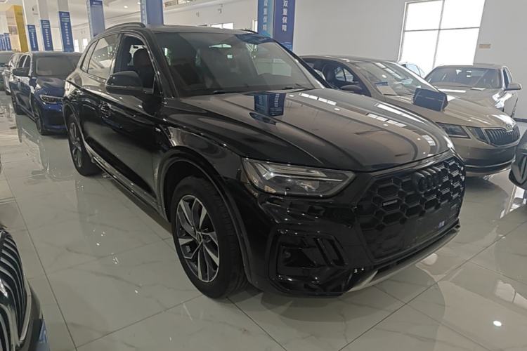 Used Audi Q5L 2024 40 TFSI Fashion Dynamic Model Front Right 45 Deg
