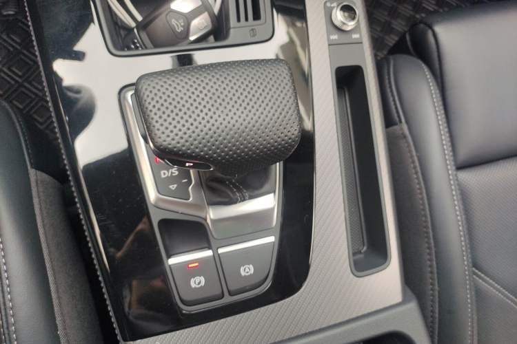 Used Audi Q5L 2024 40 TFSI Luxury Prestige Edition Gear Lever