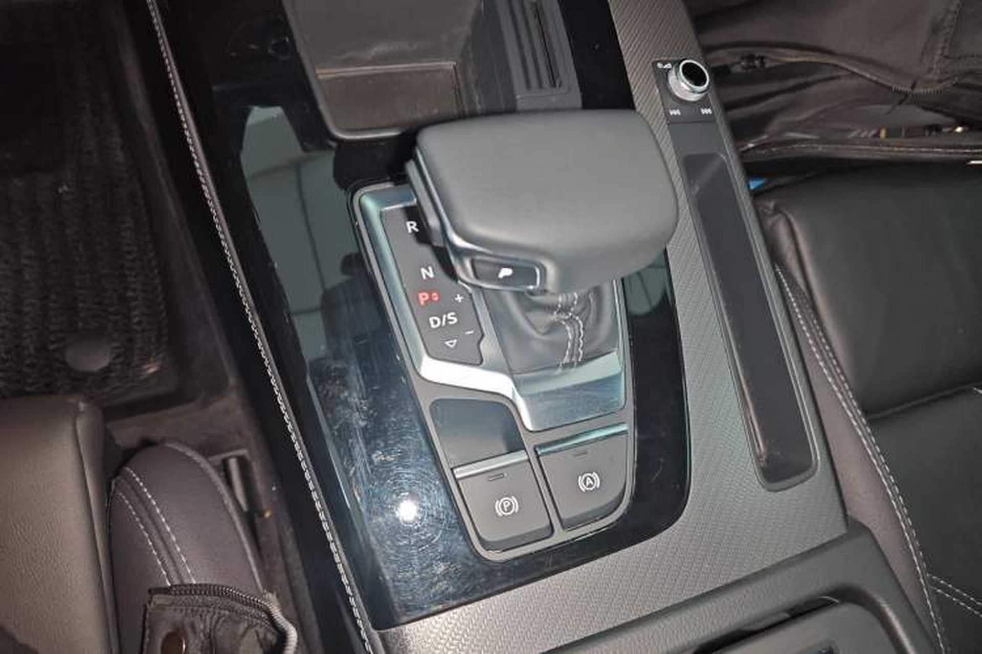 Used Audi Q5L 2024 40 TFSI Luxury Dynamic Edition Gear Lever