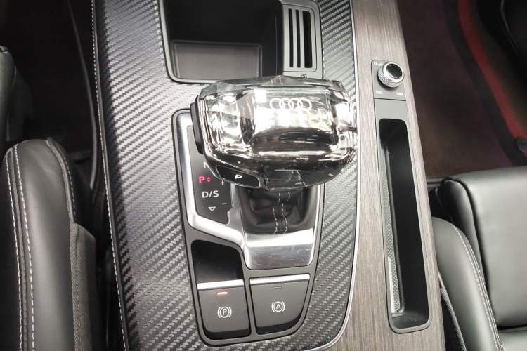 Used Audi Q5L 2024 45 TFSI Prestige Dynamic Edition Gear Lever