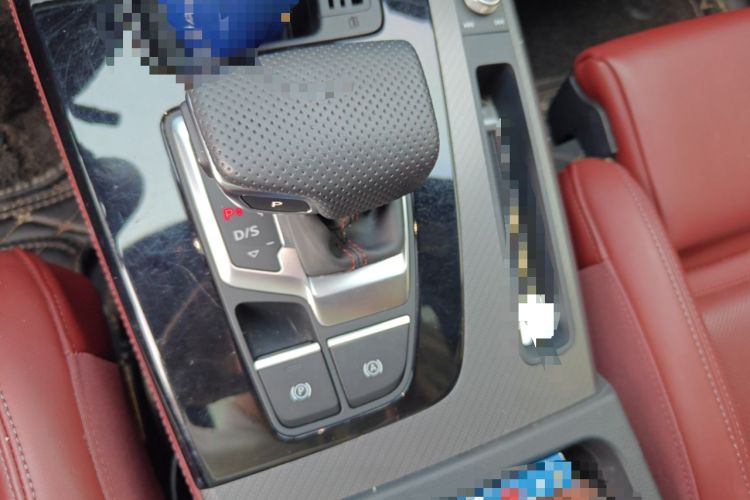Used Audi Q5L 2024 40 TFSI Luxury Dynamic Edition Gear Lever