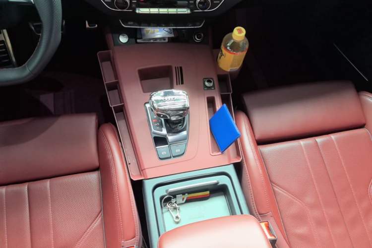 Used Audi Q5L 2024 45 TFSI Luxury Dynamic Model Gear Lever