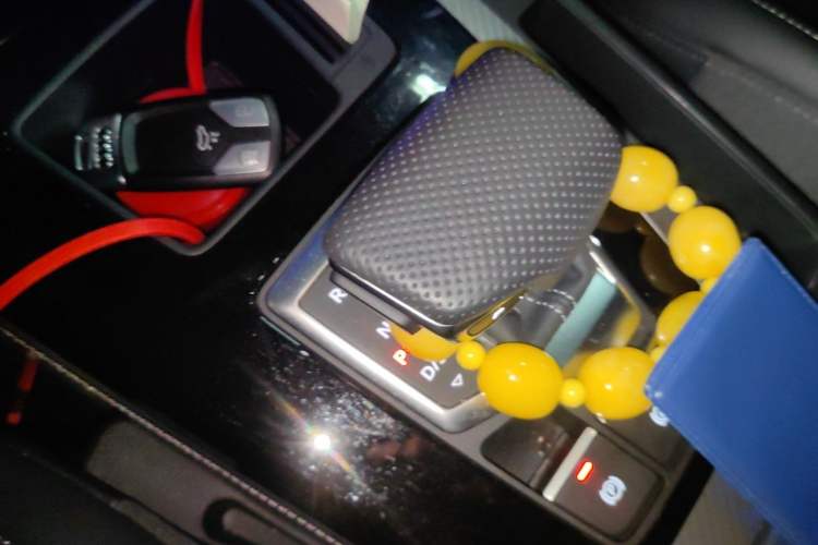 Used Audi Q5L 2024 40 TFSI Luxury Dynamic Edition Gear Lever