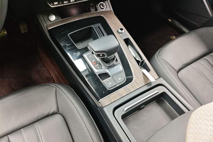 Used Audi Q5L 2024 40 TFSI Luxury Prestige Edition Gear Lever