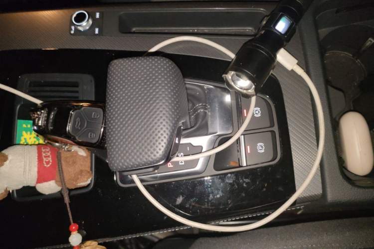 Used Audi Q5L 2024 40 TFSI Fashion Dynamic Model Gear Lever
