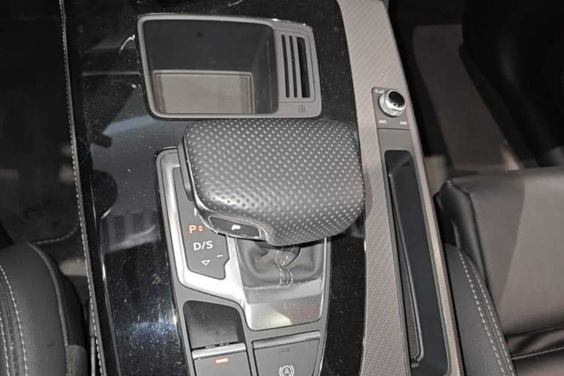 Used Audi Q5L 2024 45 TFSI Luxury Dynamic Model Gear Lever
