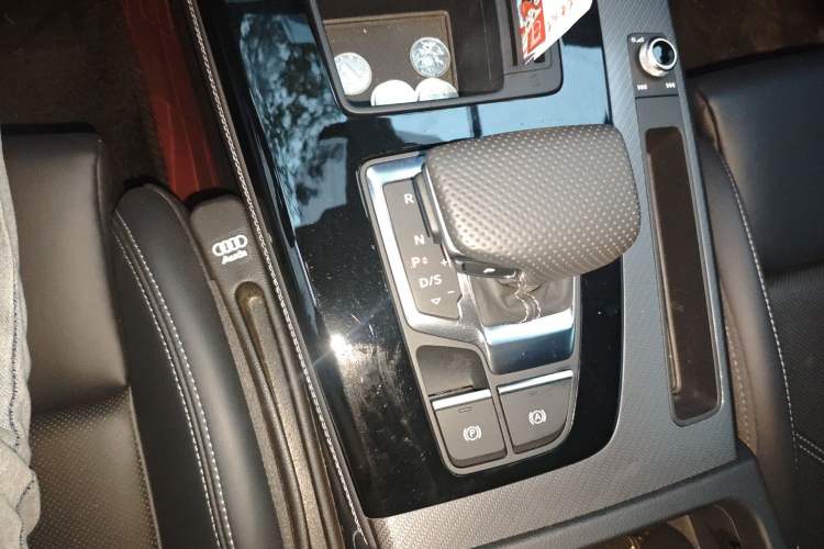 Used Audi Q5L 2024 45 TFSI Luxury Dynamic Model Gear Lever