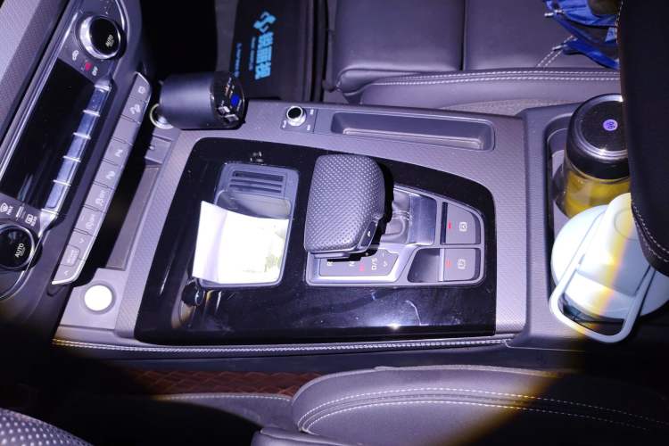 Used Audi Q5L 2024 45 TFSI Luxury Dynamic Model Gear Lever