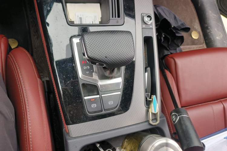 Used Audi Q5L 2024 40 TFSI Luxury Dynamic Edition Gear Lever