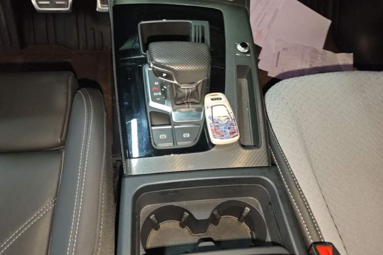 Used Audi Q5L 2024 45 TFSI Luxury Dynamic Model Gear Lever