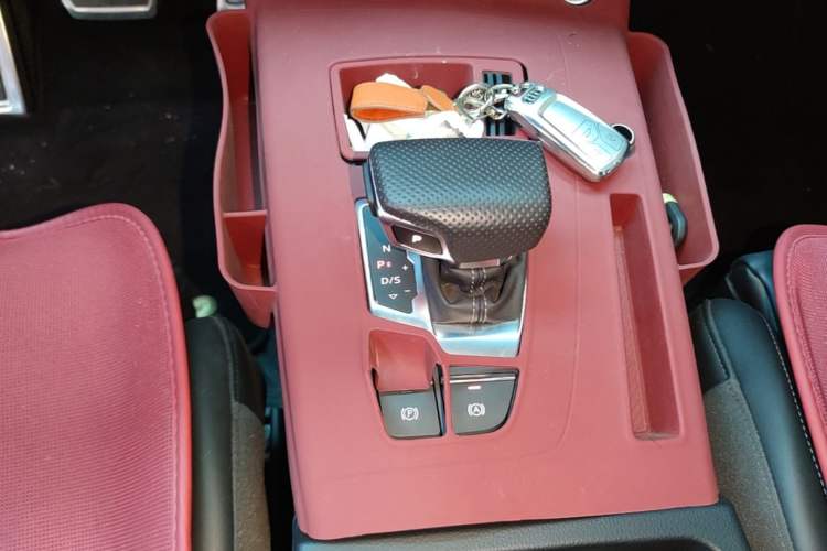 Used Audi Q5L 2024 45 TFSI Luxury Dynamic Model Gear Lever