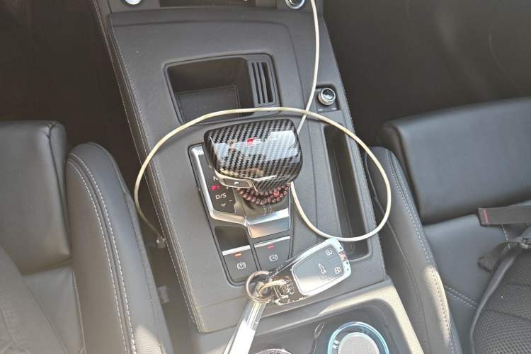 Used Audi Q5L 2024 40 TFSI Luxury Dynamic Edition Gear Lever