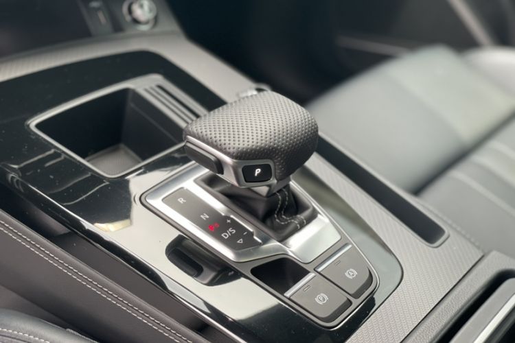 Used Audi Q5L 2024 45 TFSI Luxury Dynamic Model Gear Lever