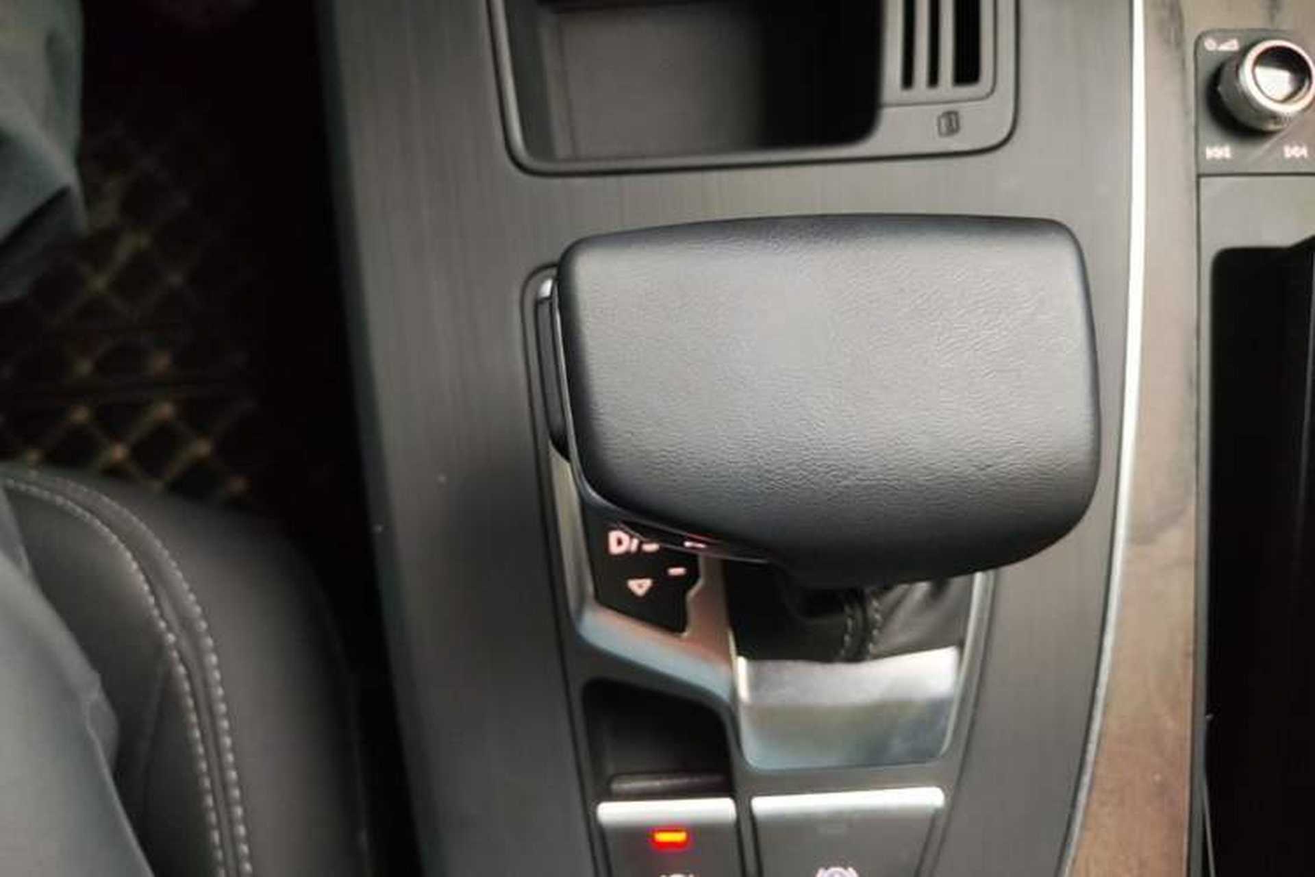 Used Audi Q5L 2024 40 TFSI Luxury Prestige Edition Gear Lever