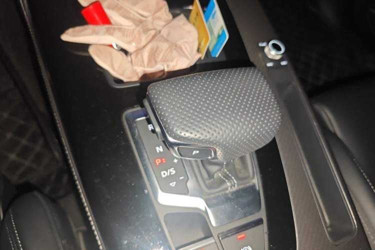 Used Audi Q5L 2024 45 TFSI Luxury Dynamic Model Gear Lever