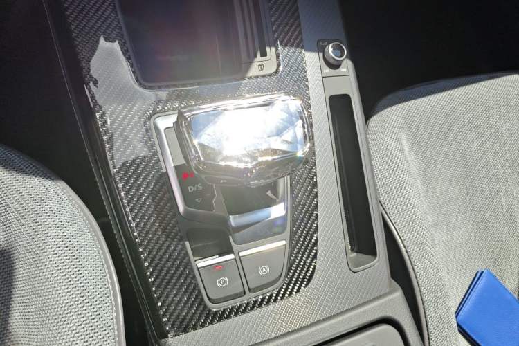 Used Audi Q5L 2024 40 TFSI Luxury Dynamic Edition Gear Lever