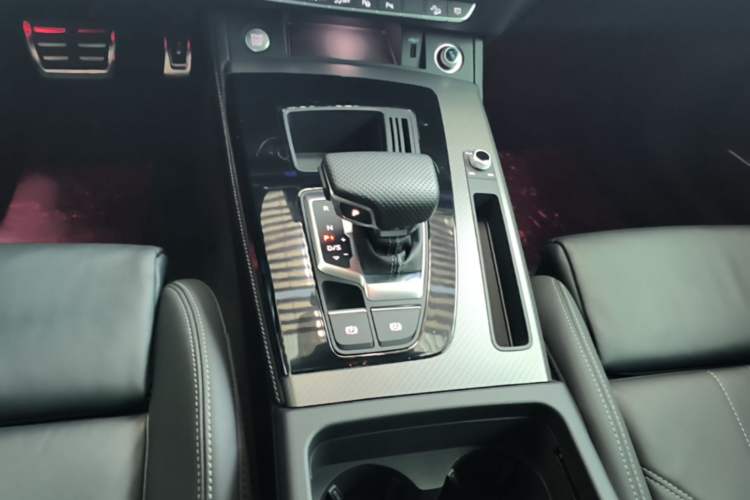 Used Audi Q5L 2024 45 TFSI Luxury Dynamic Model Gear Lever