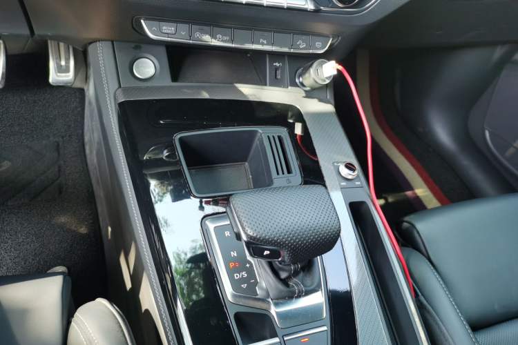 Used Audi Q5L 2024 40 TFSI Luxury Dynamic Edition Gear Lever