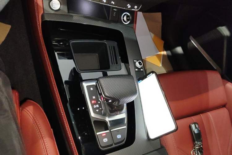 Used Audi Q5L 2024 45 TFSI Luxury Dynamic Model Gear Lever