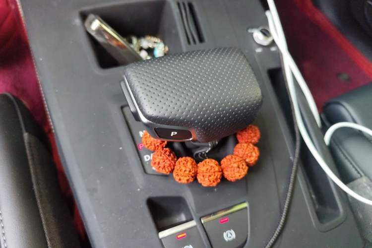 Used Audi Q5L 2024 45 TFSI Luxury Dynamic Model Gear Lever