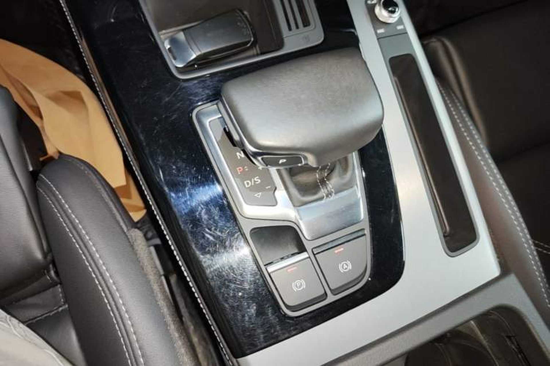 Used Audi Q5L 2024 40 TFSI Fashion Dynamic Model Gear Lever