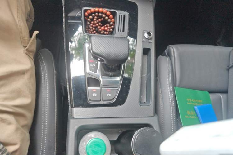 Used Audi Q5L 2024 40 TFSI Luxury Dynamic Edition Gear Lever