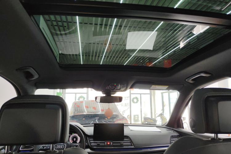 Used Audi Q5L 2024 40 TFSI Luxury Dynamic Edition Headliner