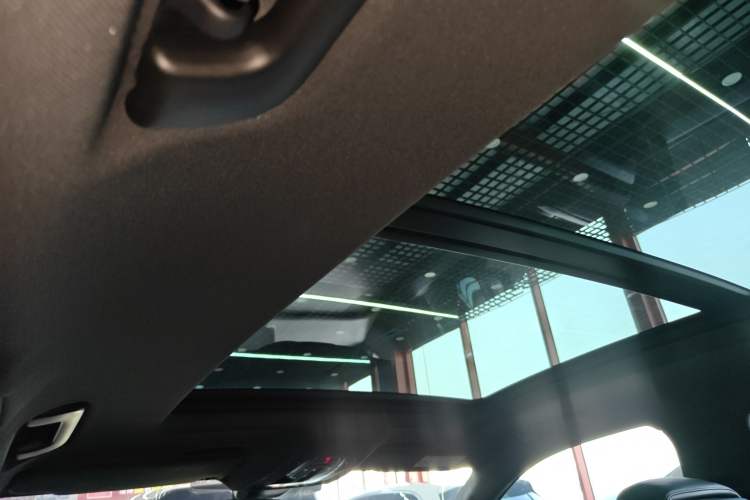 Used Audi Q5L 2024 45 TFSI Luxury Dynamic Model Headliner