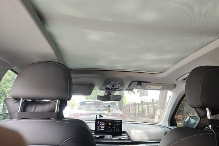 Used Audi Q5L 2024 40 TFSI Fashion Dynamic Model Headliner